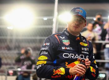 F1: Verstappen é punido e perde uma posição no Catar. Russell é pole