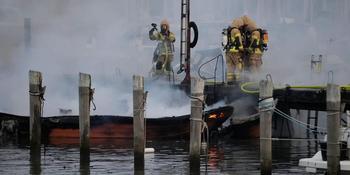 Båtbrand i Björlanda Kiles småbåtshamn på Hisingen